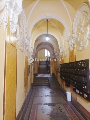 Eladó téglalakás, Budapesten, VIII. kerületben 125 M Ft