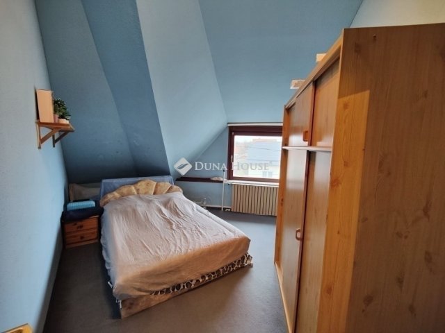 Eladó ikerház, Vecsésen 105 M Ft, 6 szobás