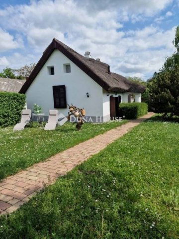 Eladó családi ház, Balatonkenesén 99.9 M Ft, 3 szobás