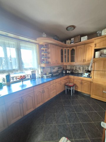 Eladó családi ház, Kisbéren 139.5 M Ft, 4 szobás