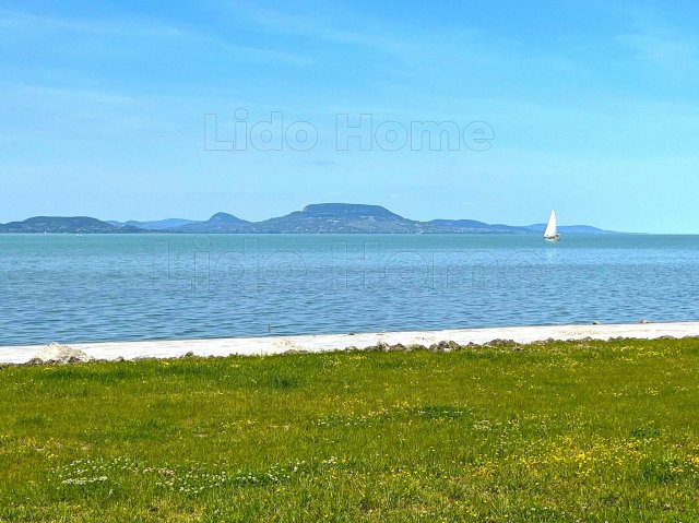 Eladó téglalakás, Balatonmáriafürdőn 74.9 M Ft, 2 szobás