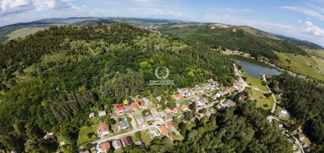 Eladó nyaraló, Arlón, Bányász utcában 13.5 M Ft, 2 szobás