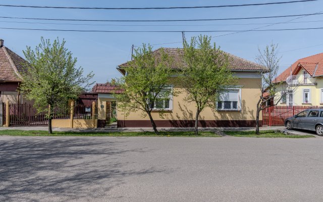 Eladó családi ház, Püspökladányban 39.5 M Ft, 2 szobás