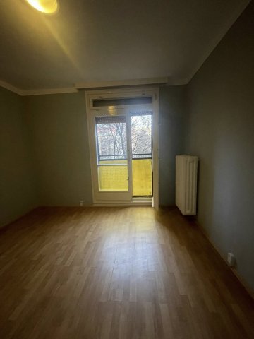 Eladó panellakás, Pécsett, Varsány utcában 43 M Ft, 2+1 szobás