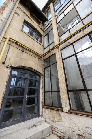 Eladó ipari ingatlan, Budapesten, IV. kerületben 473.5 M Ft