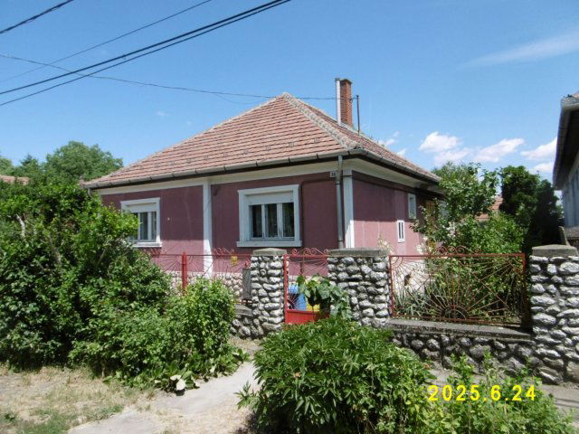 Eladó családi ház, Miskolcon 59 M Ft, 3 szobás