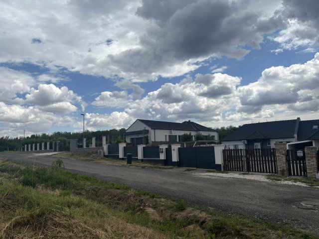 Eladó telek, Szadán 45 M Ft / költözzbe.hu