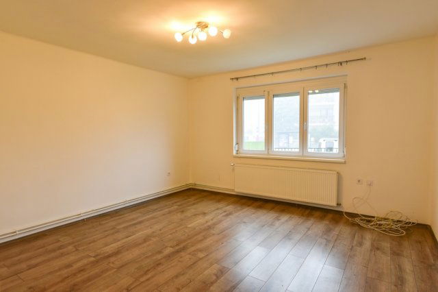 Eladó családi ház, Veszprémben 92.89 M Ft, 3 szobás