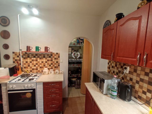 Eladó családi ház, Ózdon 24.99 M Ft, 2 szobás
