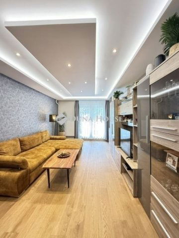 Eladó panellakás, Budapesten, III. kerületben 105 M Ft, 3 szobás