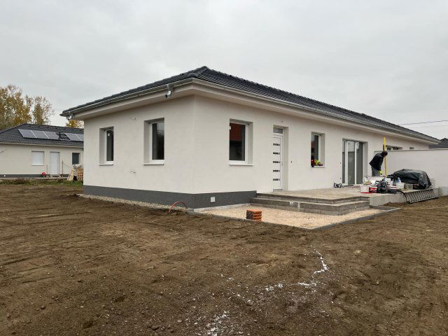 Eladó családi ház, Helvécián 73 M Ft, 3 szobás