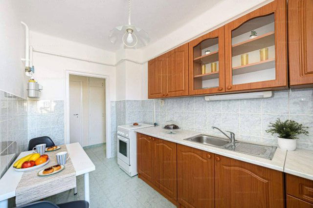 Eladó téglalakás, Keszthelyen 45 M Ft, 2 szobás