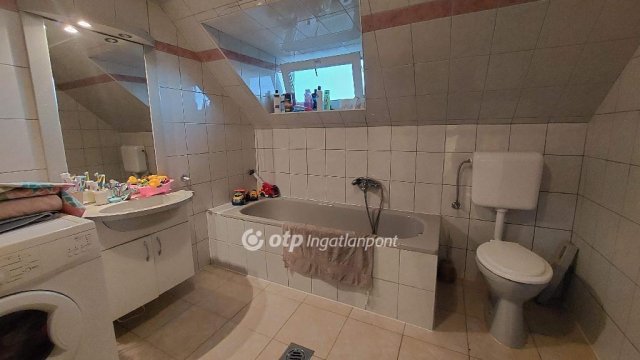 Eladó családi ház, Veresegyházon 119 M Ft, 7 szobás