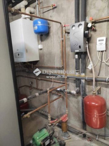 Eladó családi ház, Dunaszekcsőn 72.39 M Ft, 3 szobás