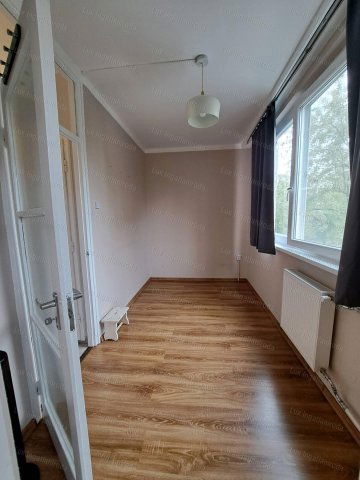 Kiadó panellakás, albérlet, Oroszlányban 120 E Ft / hó
