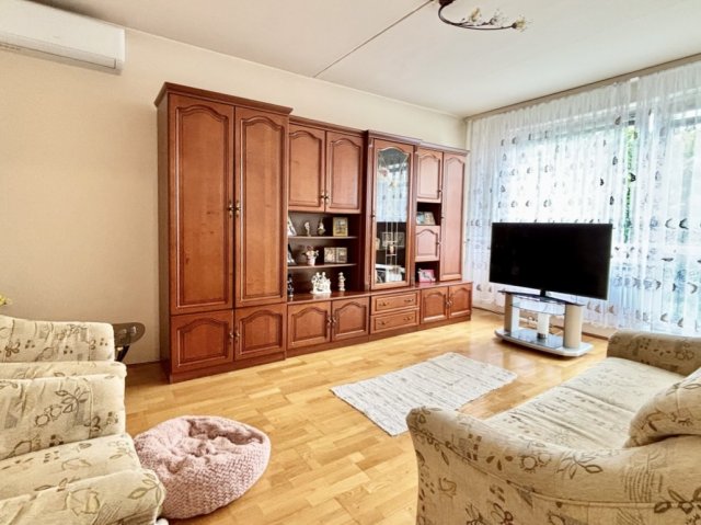 Eladó panellakás, Győrött 23.3 M Ft, 2 szobás