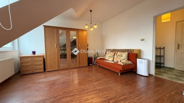 Eladó téglalakás, Budapesten, X. kerületben 72.5 M Ft, 2 szobás