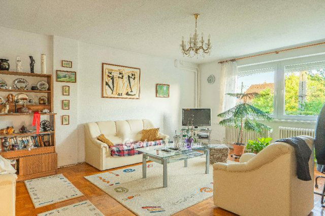 Eladó családi ház, Székesfehérvárott 135 M Ft, 6+1 szobás