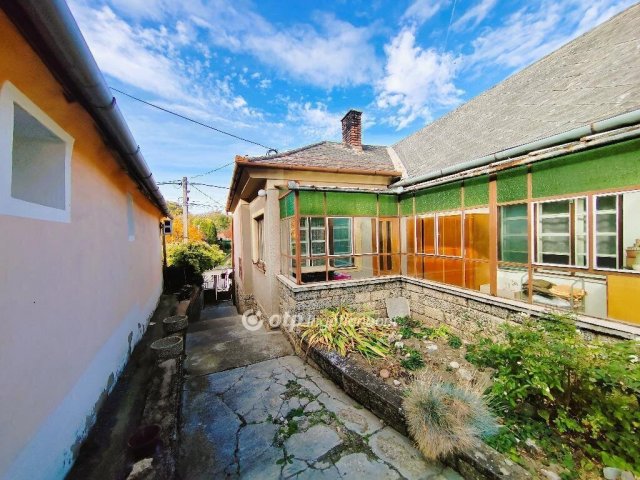 Eladó családi ház, Hosszúhetényen 49 M Ft, 3+1 szobás