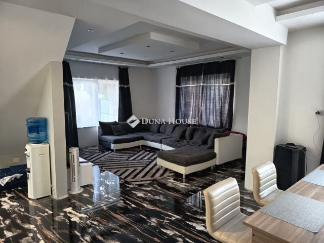 Eladó családi ház, Makón 52.5 M Ft, 3 szobás