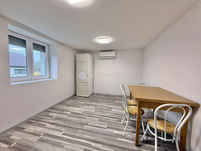 Eladó családi ház, Dunaföldváron 42.5 M Ft, 3 szobás