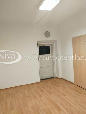 Kiadó iroda, Veszprémben 63 E Ft / hó, 1 szobás