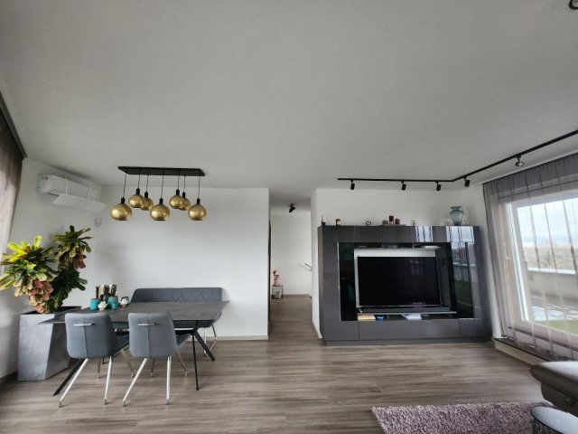 Eladó téglalakás, Budapesten, XXI. kerületben 177 M Ft, 4 szobás