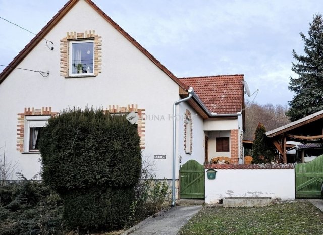 Eladó családi ház, Erdősmárokok 69 M Ft, 6 szobás