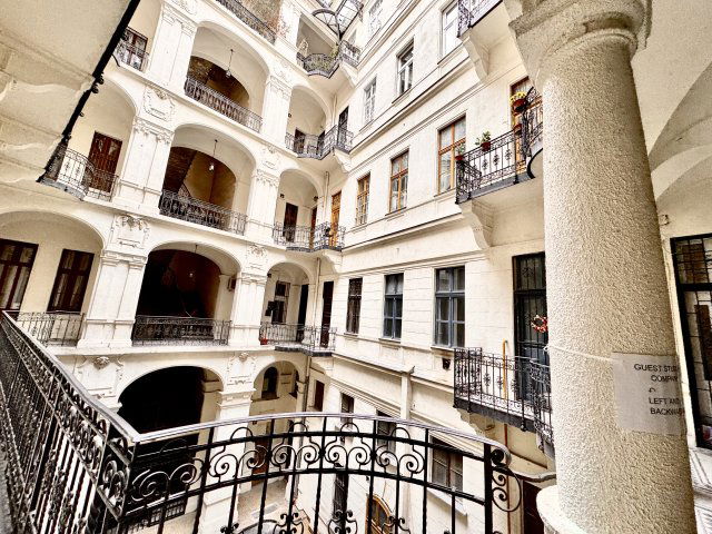 Eladó téglalakás, Budapesten, VII. kerületben 198 M Ft, 5 szobás