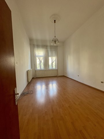 Eladó téglalakás, Budapesten, V. kerületben 142 M Ft, 2 szobás
