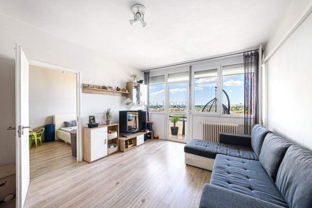 Eladó panellakás, Budapesten, XX. kerületben 51.9 M Ft, 2 szobás