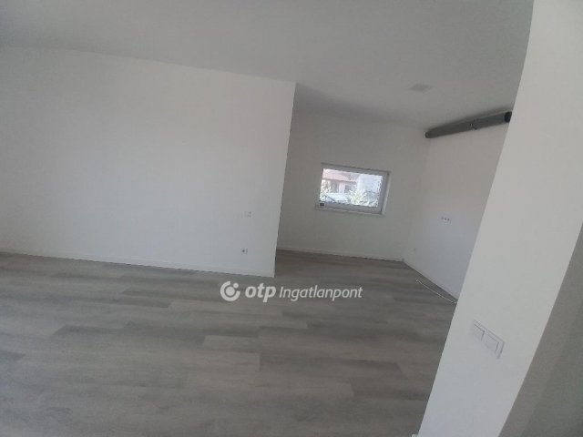 Eladó téglalakás, Budapesten, XVII. kerületben 92.9 M Ft