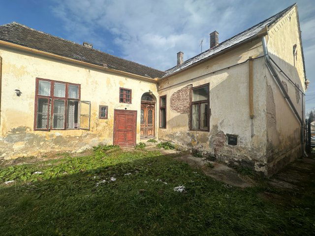 Eladó családi ház, Csurgón 8.5 M Ft, 4 szobás