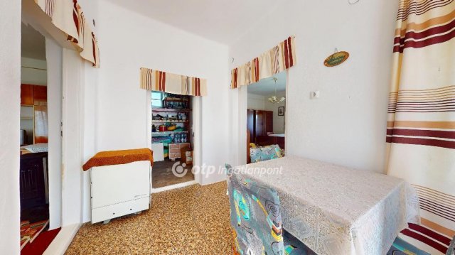 Eladó családi ház, Szuhogyon 8 M Ft, 2 szobás