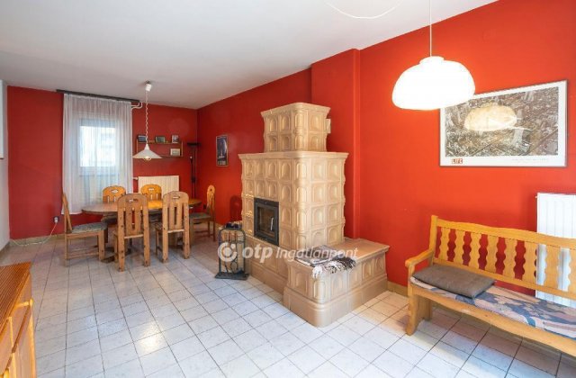 Eladó családi ház, Székesfehérvárott 149.9 M Ft, 5 szobás