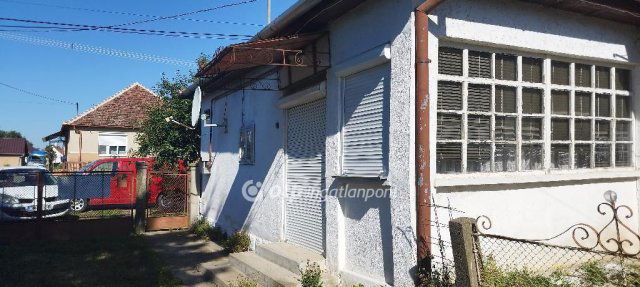 Eladó családi ház, Csengerben 20.5 M Ft, 4 szobás