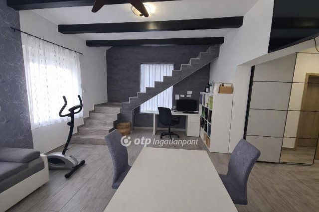 Eladó családi ház, Bugyin 82.99 M Ft, 4 szobás