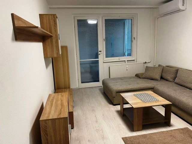 Eladó panellakás, Debrecenben, Füredi úton 63 M Ft, 2 szobás