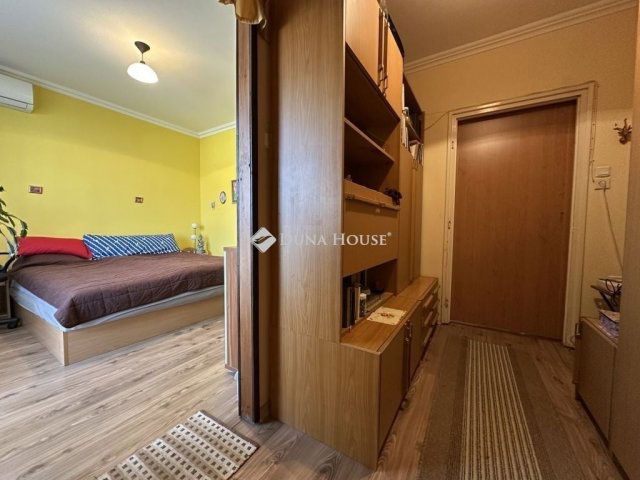 Eladó családi ház, Nagykovácsiban 198 M Ft, 7 szobás