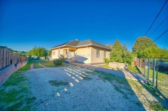 Eladó családi ház, Gyálon 132.9 M Ft, 4 szobás