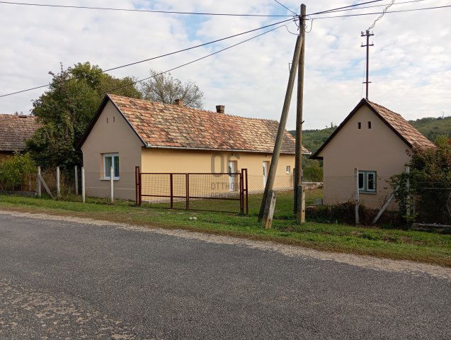 Eladó családi ház, Fiadon 21.9 M Ft, 3 szobás