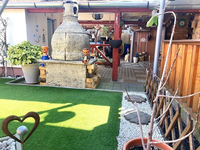 Eladó családi ház, XVIII. kerületben, Hunyadi László utcában