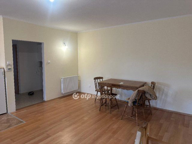 Eladó téglalakás, Szentlőrincen 45 M Ft, 1+2 szobás