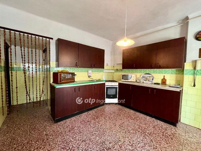 Eladó családi ház, Nyíregyházán 47 M Ft, 3 szobás