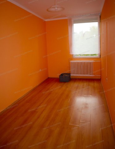 Kiadó téglalakás, albérlet, Tatabányán 170 E Ft / hó