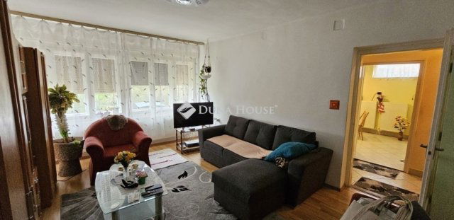 Eladó családi ház, Pécsett 65 M Ft, 3 szobás