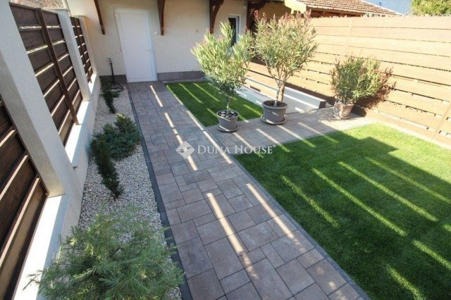 Eladó családi ház, Kecskeméten 99.9 M Ft, 5 szobás