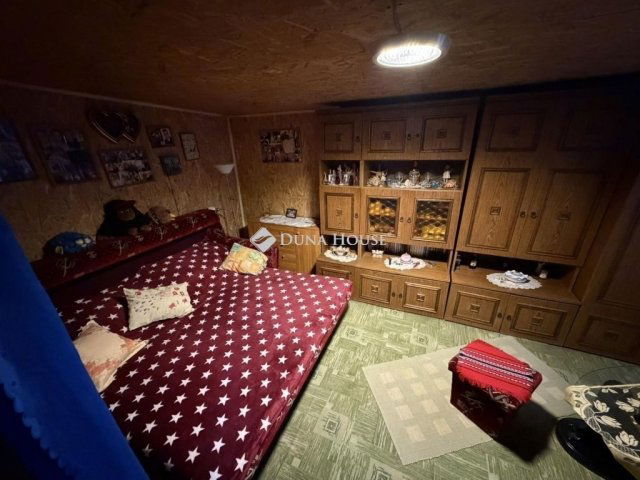 Eladó családi ház, Sándorfalván 15 M Ft, 2+1 szobás