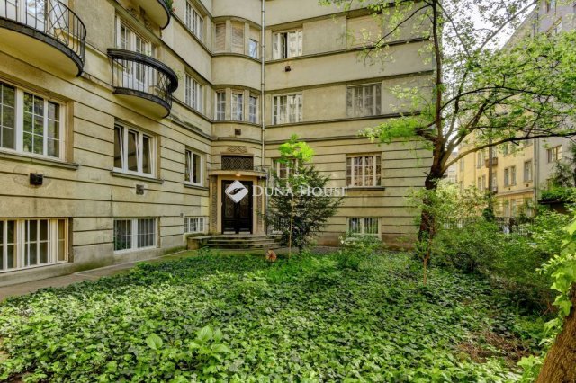 Eladó téglalakás, Budapesten, XI. kerületben, Bicskei utcában