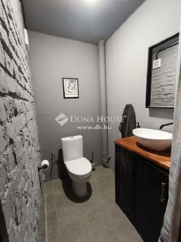 Eladó üzlethelyiség, Budapesten, VIII. kerületben 89 M Ft